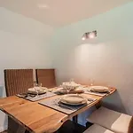 Apartment Sehr Komfortable Wlan Und Parkplätze Kostenlos *