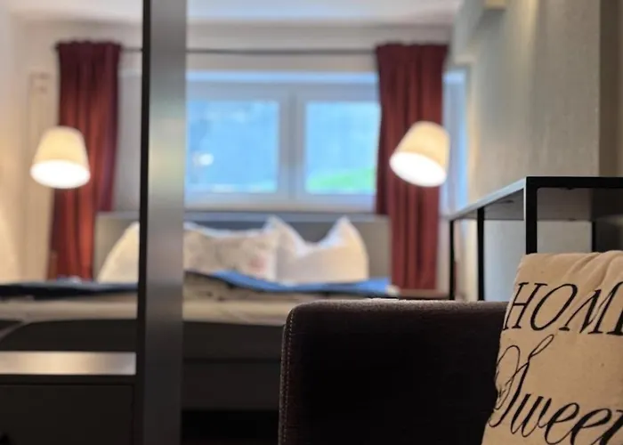 公寓 Sehr Komfortable Ferienwohnung Wlan Und Parkplaetze Kostenlos